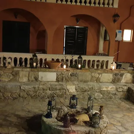 بيت ضيافة Bright 2br Kitchenette Pool 3