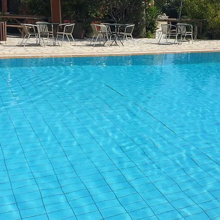 Bright 2br Kitchenette Pool 3 3* جوفيا